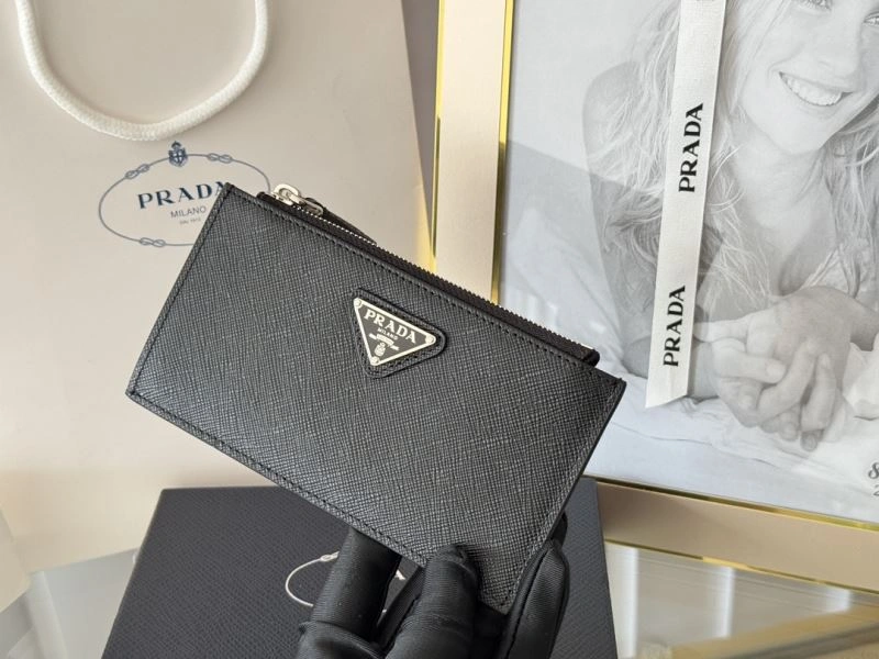 Prada Wallets Purse Resilient 65947