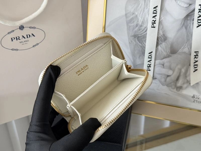 Prada Wallets Purse Fashionable 65946