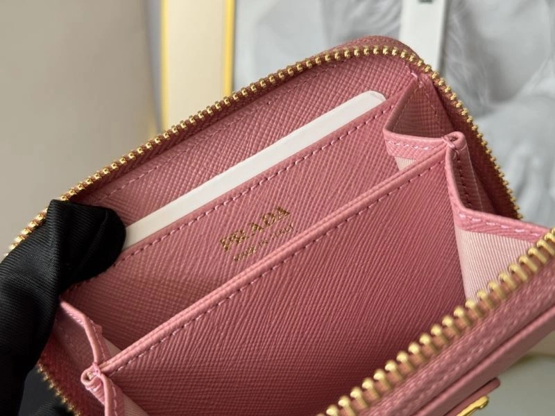 Prada Wallets Purse ModernLook 65984