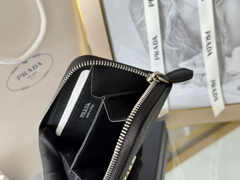 Prada Wallets Purse Elegant 65938