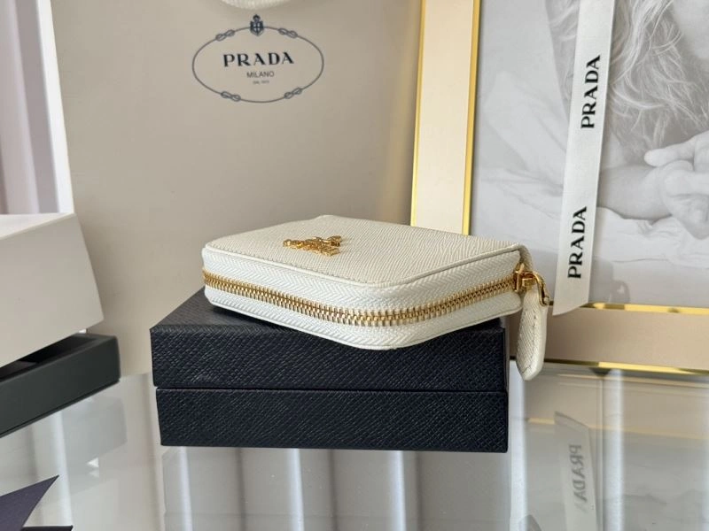 Prada Wallets Purse Stylish 65941