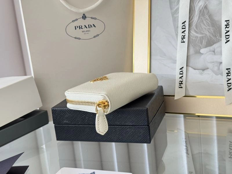Prada Wallets Purse Stylish 65941