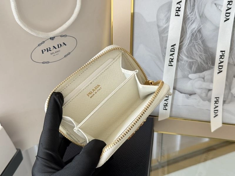 Prada Wallets Purse Stylish 65941