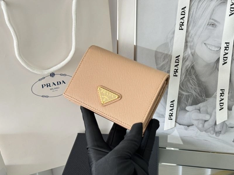 Bright Prada Wallets Purse 65909