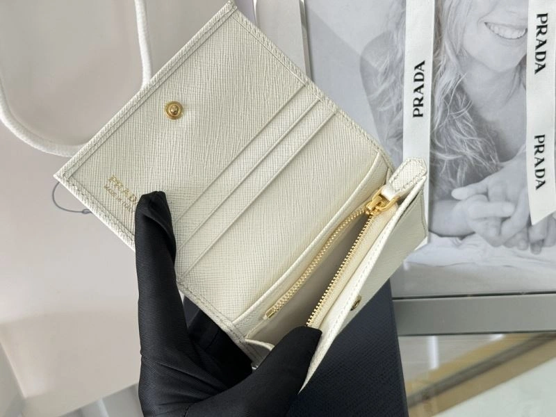 Sustainable Prada Wallets Purse 65910