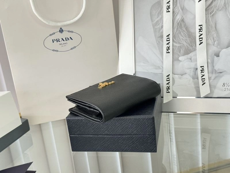 Bright Prada Wallets Purse 65895