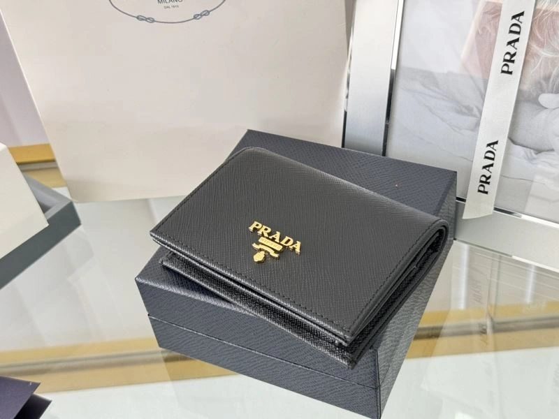 Bright Prada Wallets Purse 65895