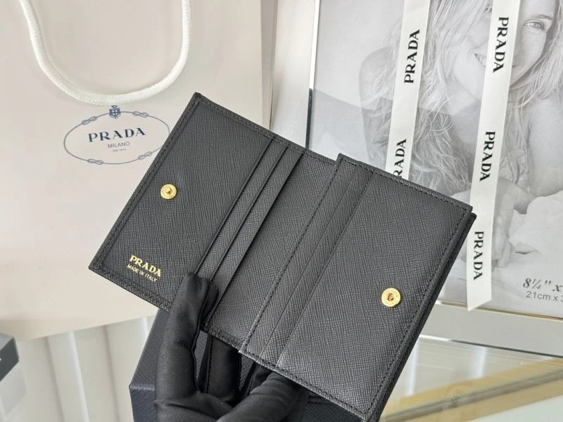 Bright Prada Wallets Purse 65895