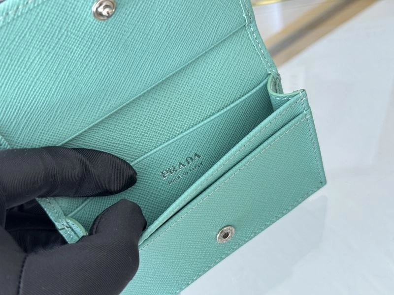 Vibrant Prada Wallets Purse 56975