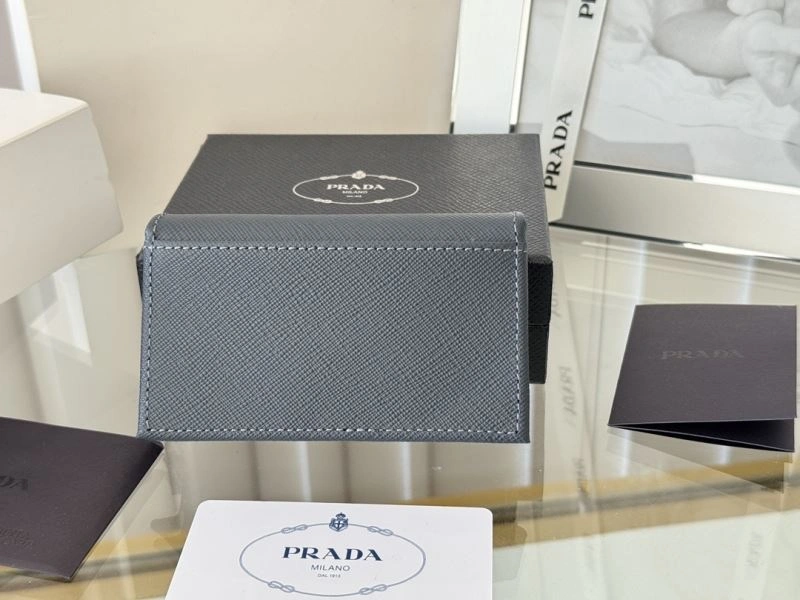 Prada Wallets Purse Fashionable 57002
