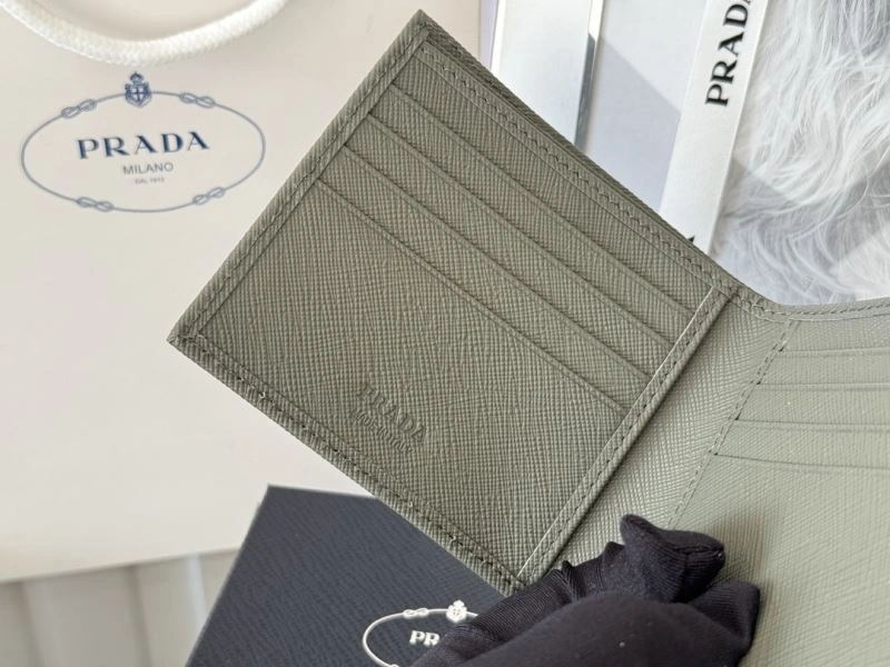 Refined Prada Wallets Purse 56977