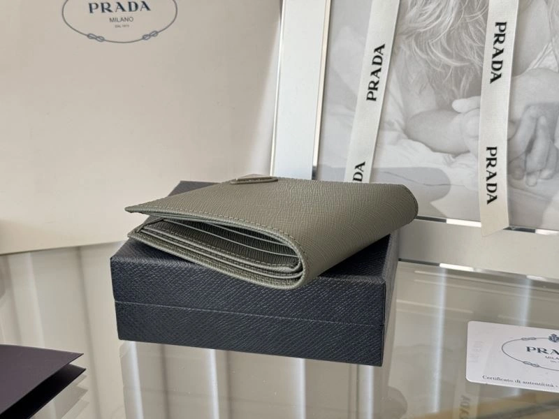 Prada Wallets Purse Resilient 56958