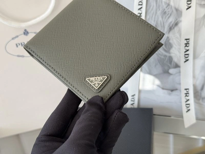 Prada Wallets Purse Resilient 56958
