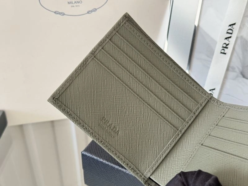 Prada Wallets Purse Resilient 56958