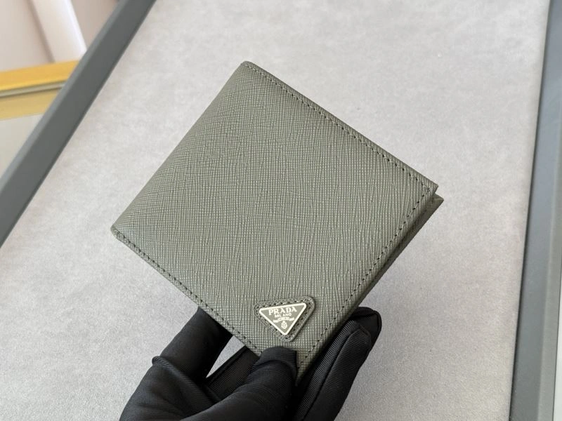 Prada Wallets Purse Resilient 56958