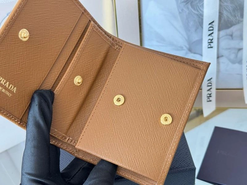 Unique Prada Wallets Purse 56950