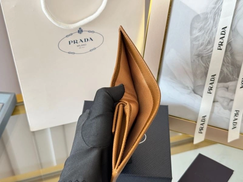 Unique Prada Wallets Purse 56950