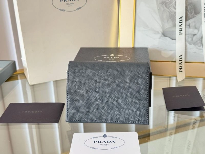 Prada Wallets Purse Unique 56946