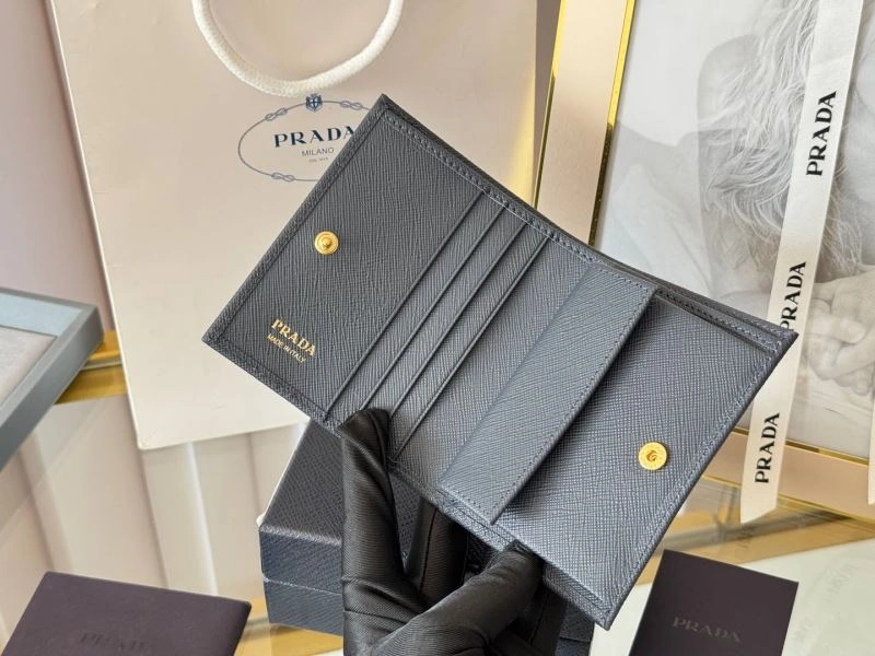 Prada Wallets Purse Unique 56946