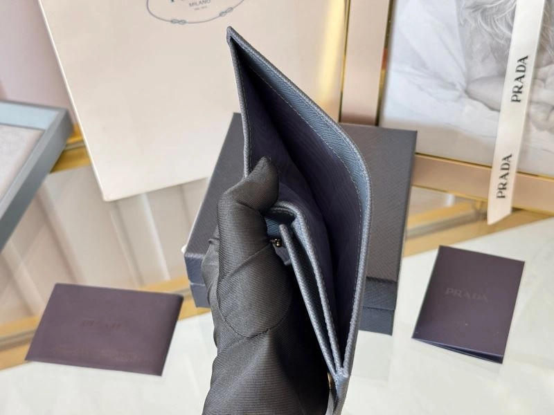 Prada Wallets Purse Unique 56946