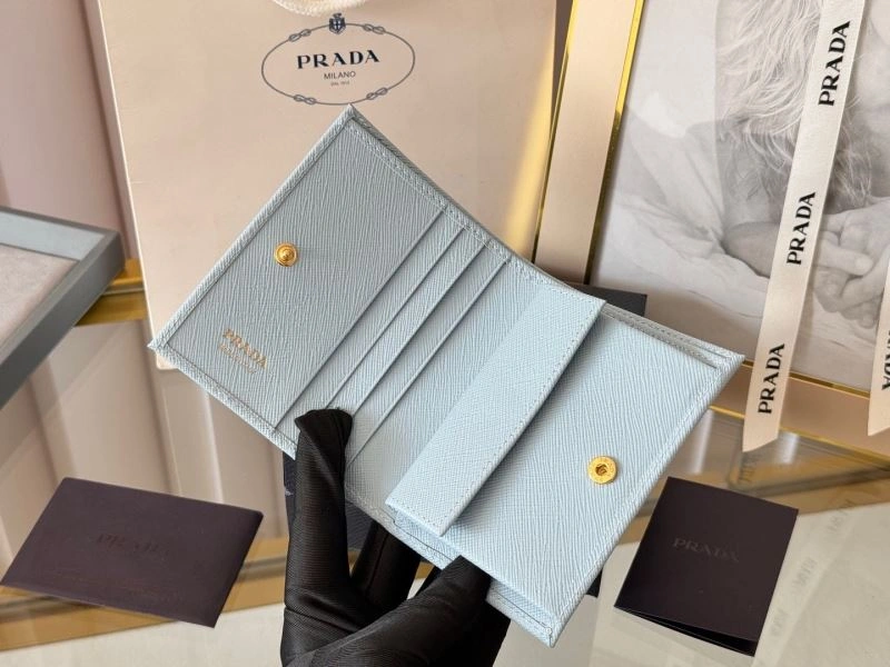 Lightweight Prada Wallets Purse 56972