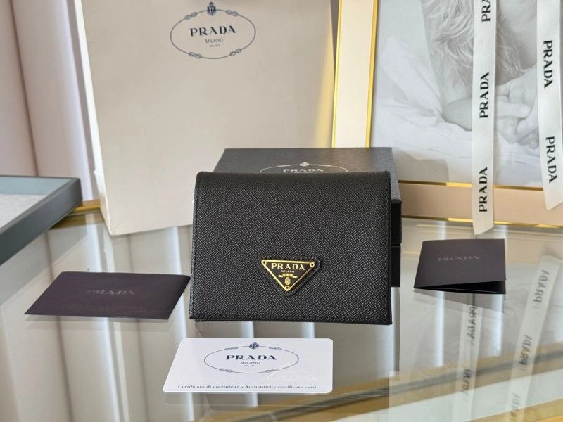 Prada Wallets Purse Breathable 56937