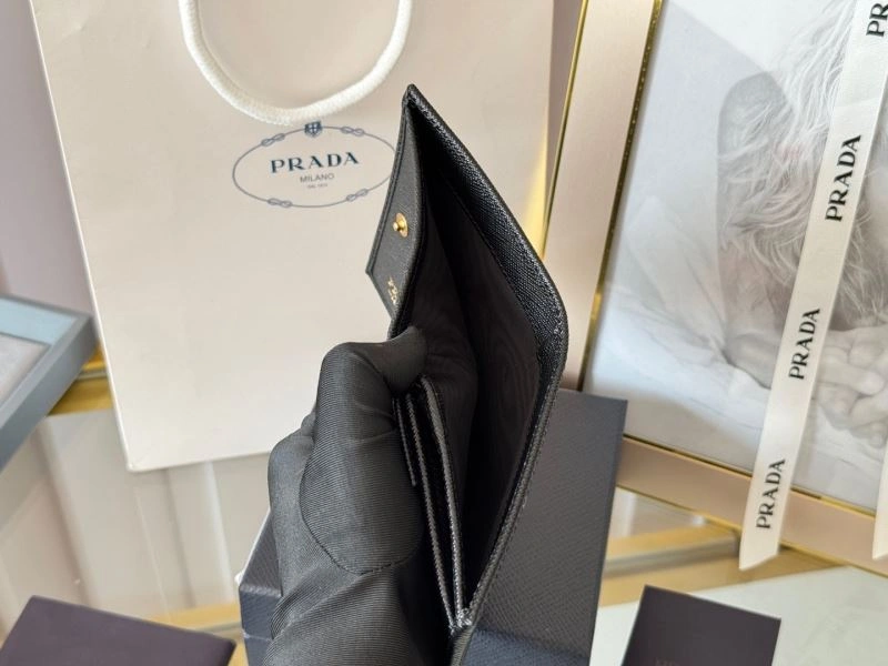 Prada Wallets Purse Breathable 56937