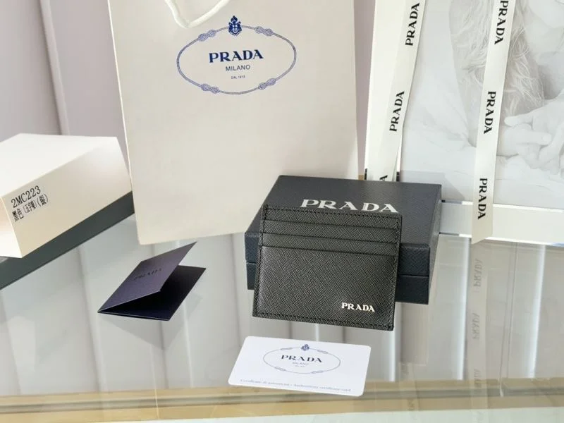 Trendsetting Prada Wallets Purse 37680