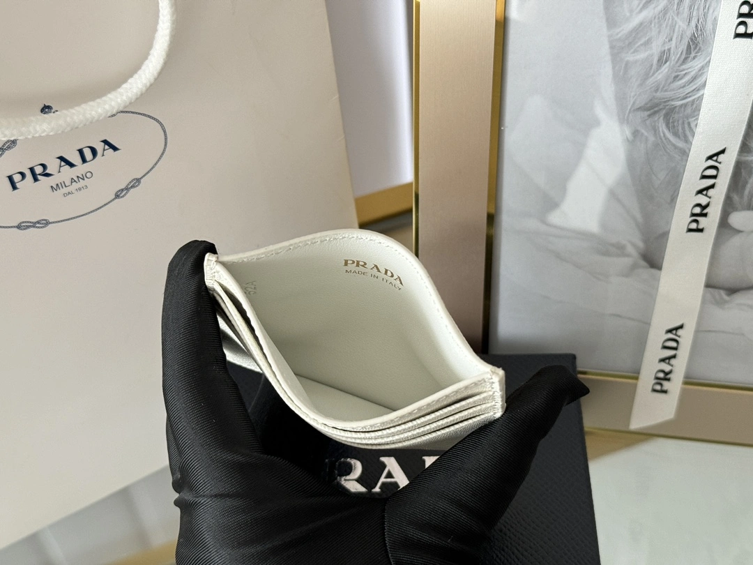 Prada Wallets Purse Minimalist 56799