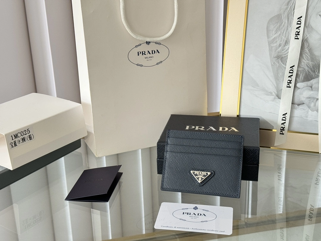 Prada Wallets Purse Breathable 56777