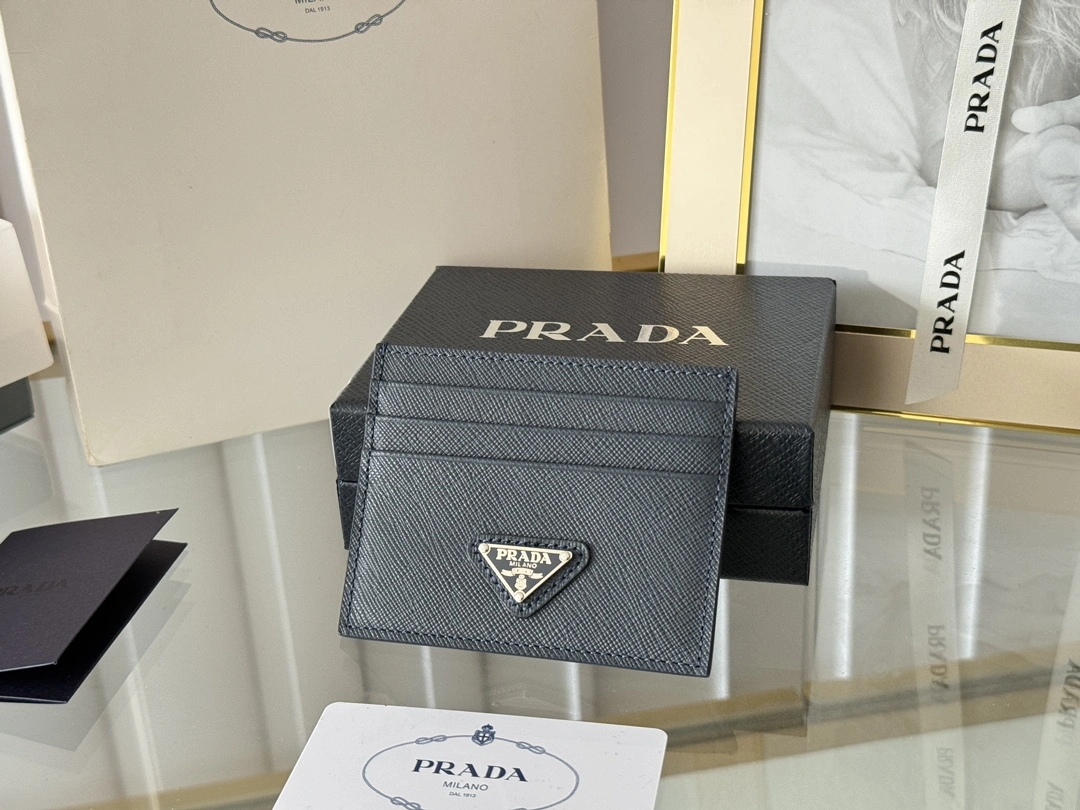 Prada Wallets Purse Breathable 56777