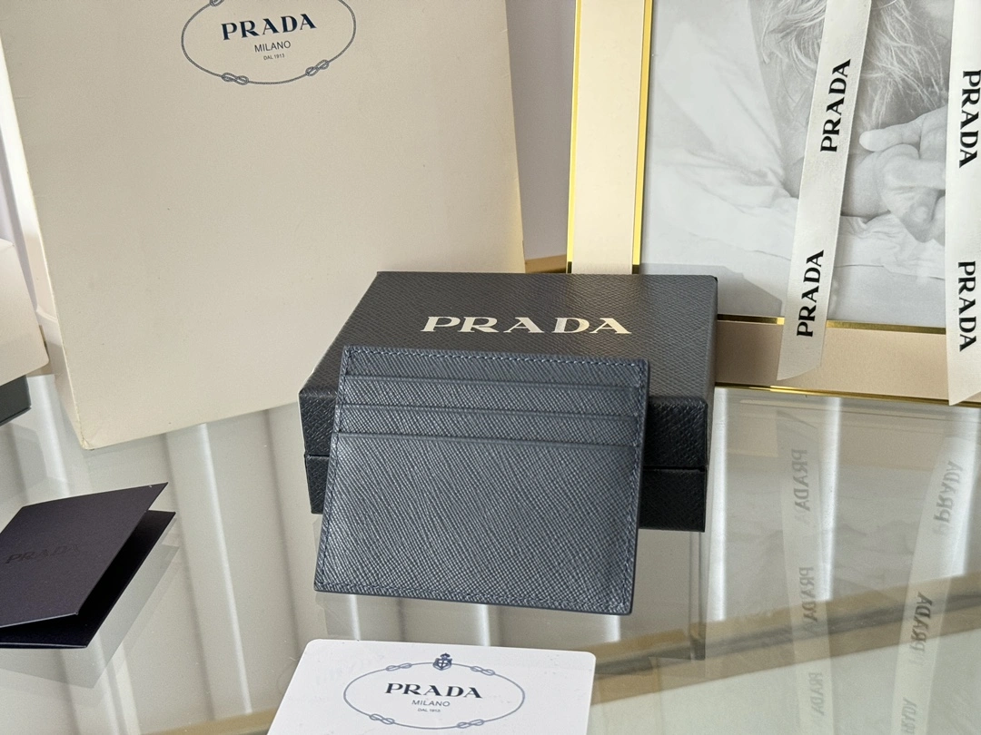 Prada Wallets Purse Breathable 56777