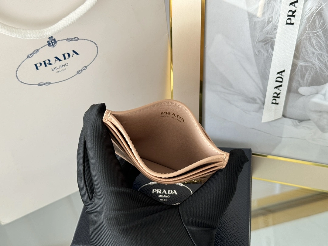 Sustainable Prada Wallets Purse 56784