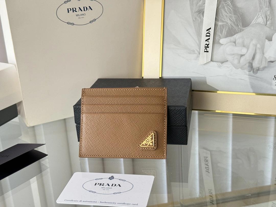 Prada Wallets Purse EyeCatching 56792