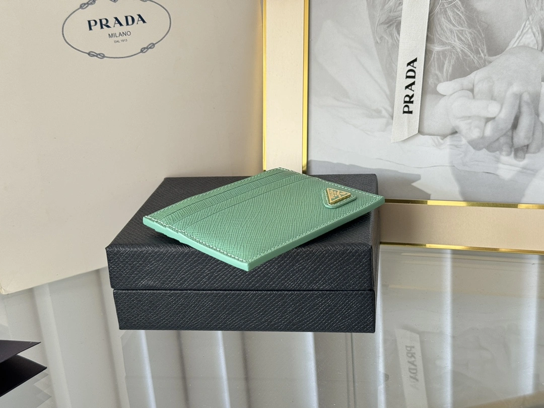 Prada Wallets Purse Snug 56796