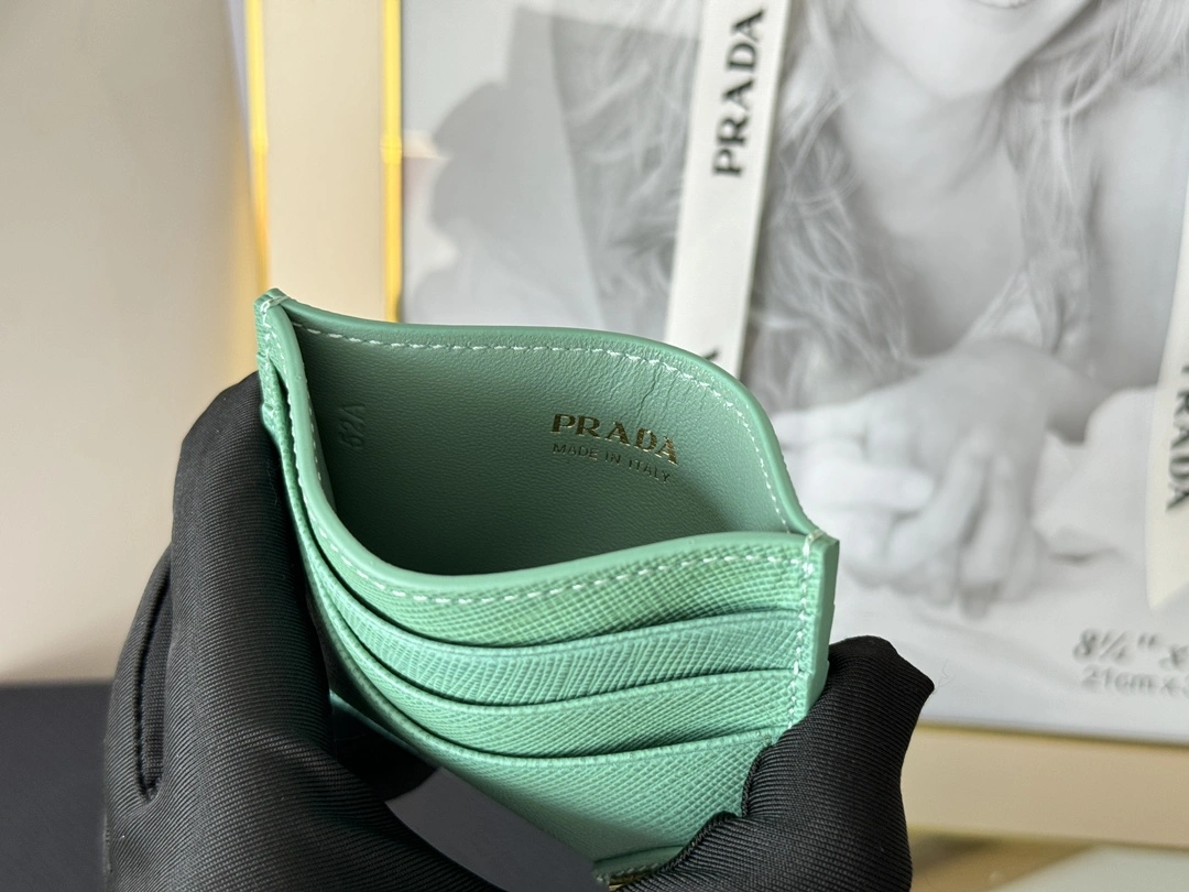 Prada Wallets Purse Snug 56796