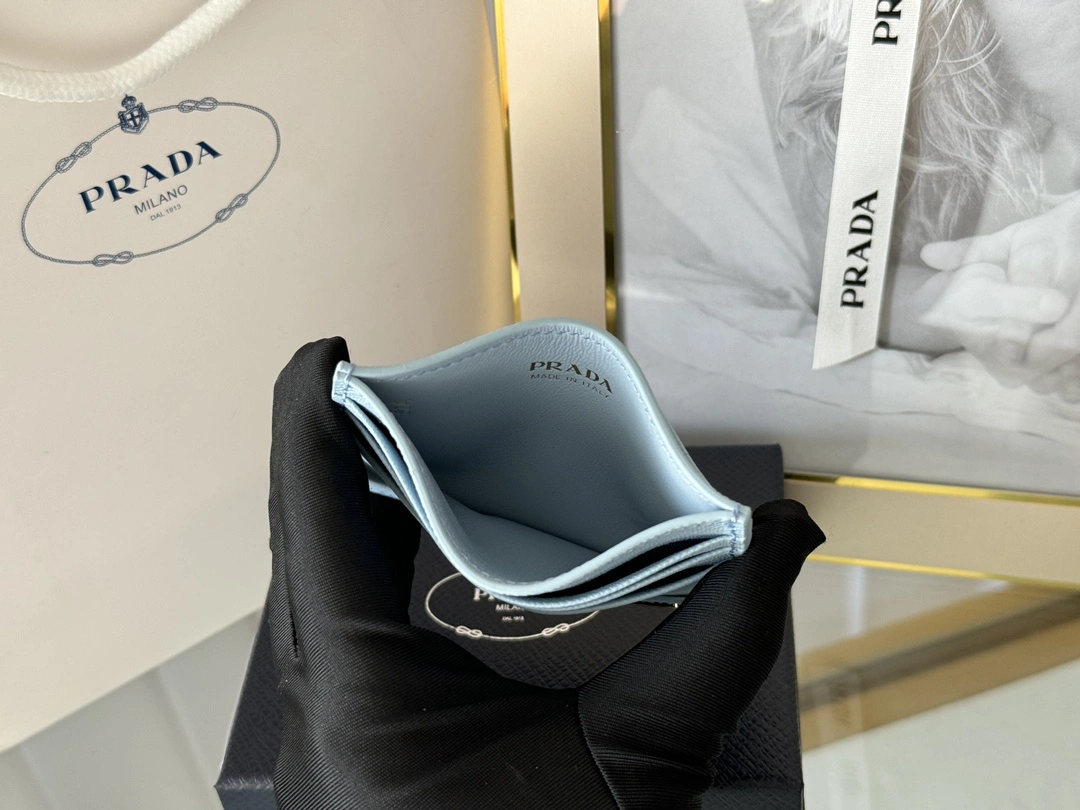 Prada Wallets Purse Unisex 56789