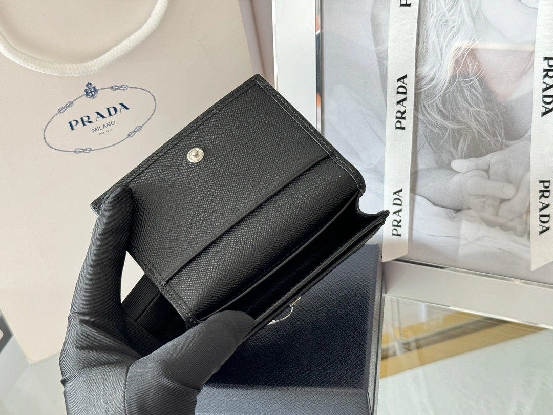 Prada Wallets Purse TechFriendly 56788