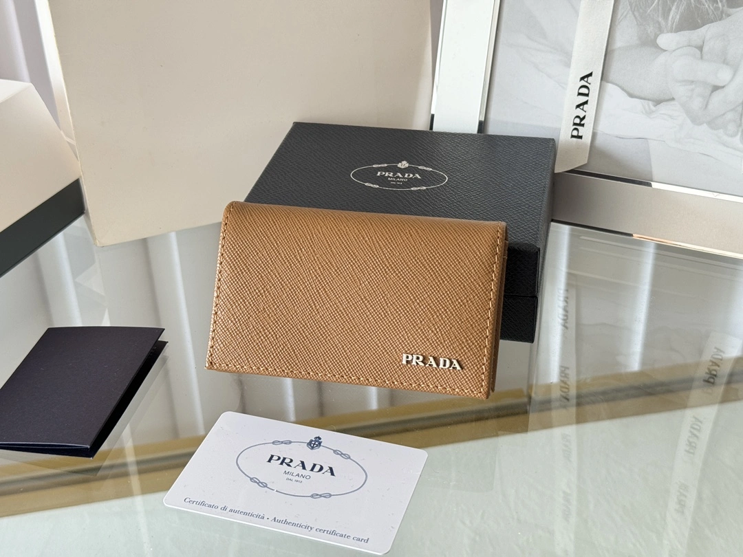 Prada Wallets Purse Practical 56783