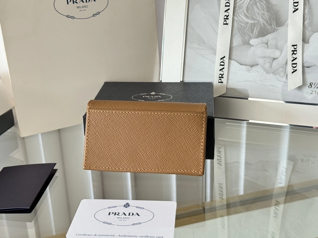 Prada Wallets Purse Practical 56783