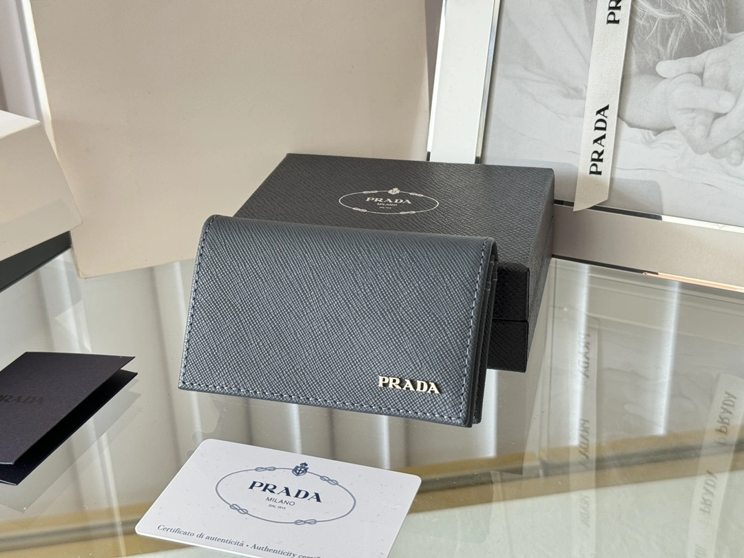 Prada Wallets Purse Reliable 56793