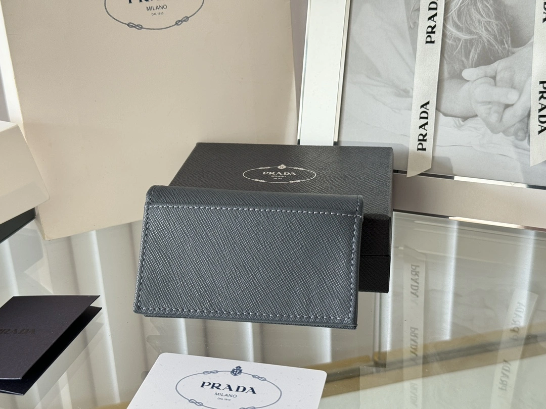 Prada Wallets Purse Reliable 56793