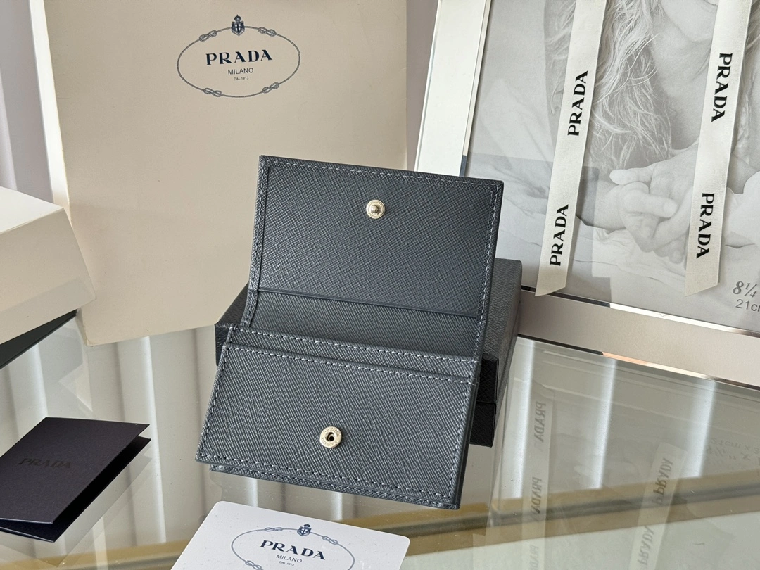Prada Wallets Purse Reliable 56793