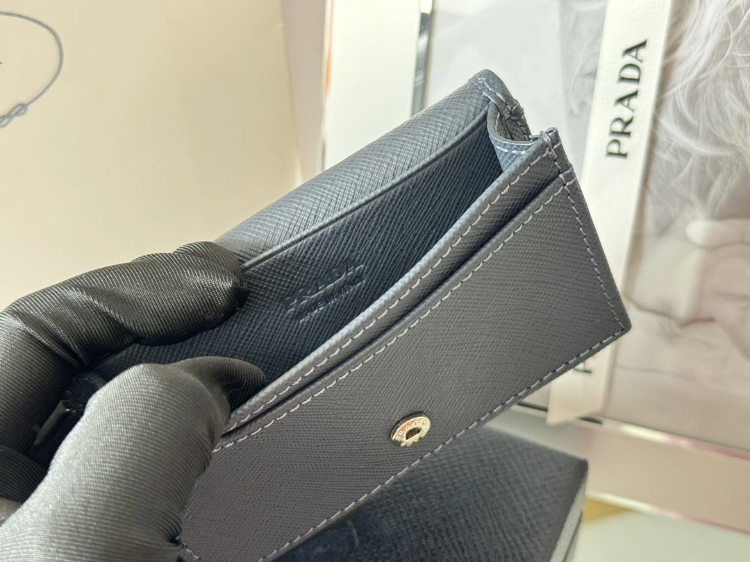 Prada Wallets Purse Reliable 56793