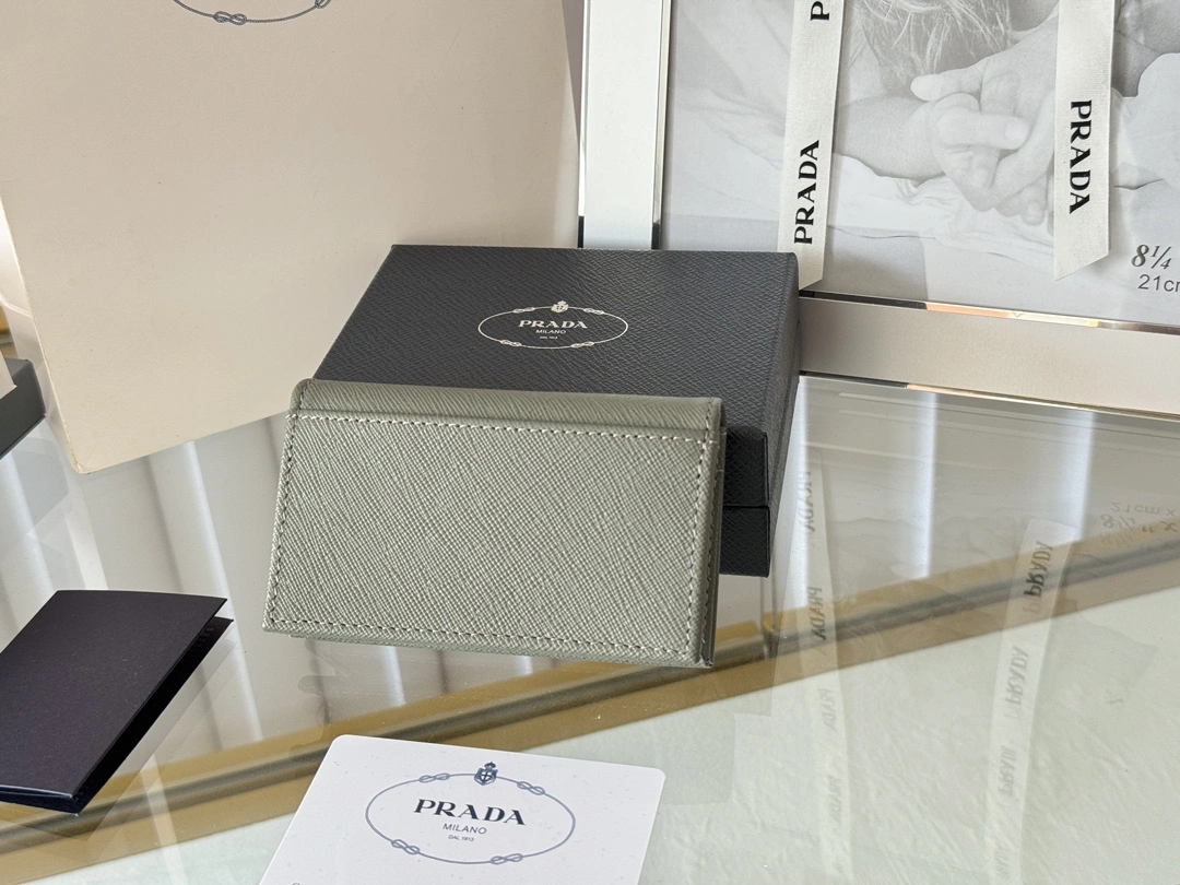 Prada Wallets Purse FreshLook 56780