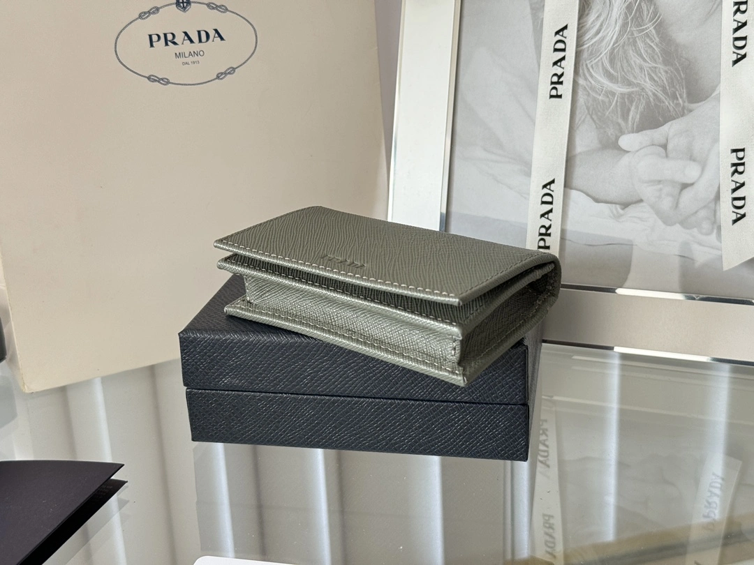 Prada Wallets Purse FreshLook 56780