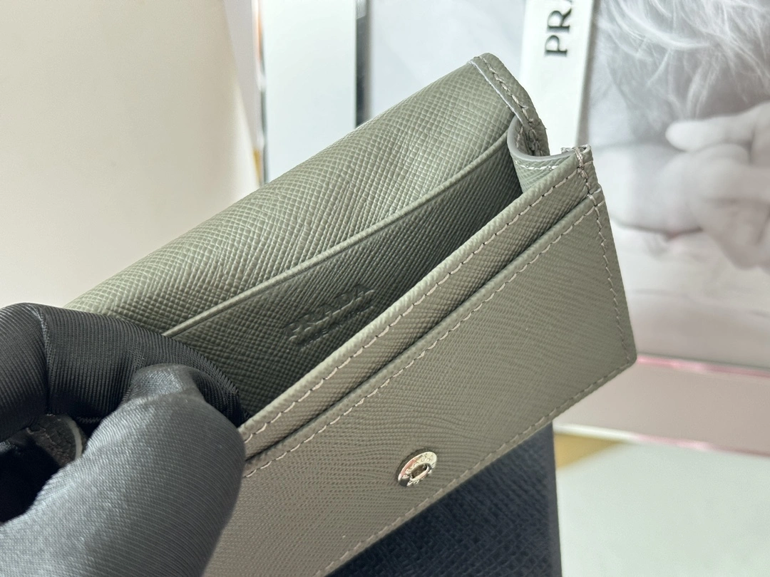 Prada Wallets Purse FreshLook 56780