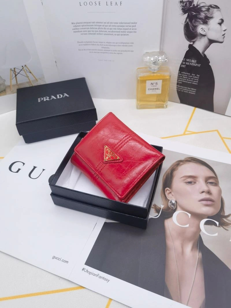 EyeCatching Prada Wallets Purse 85810