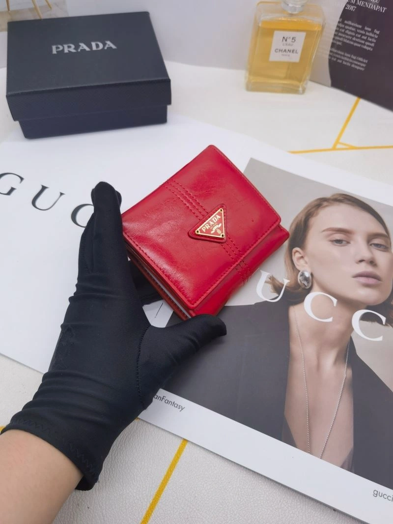 EyeCatching Prada Wallets Purse 85810