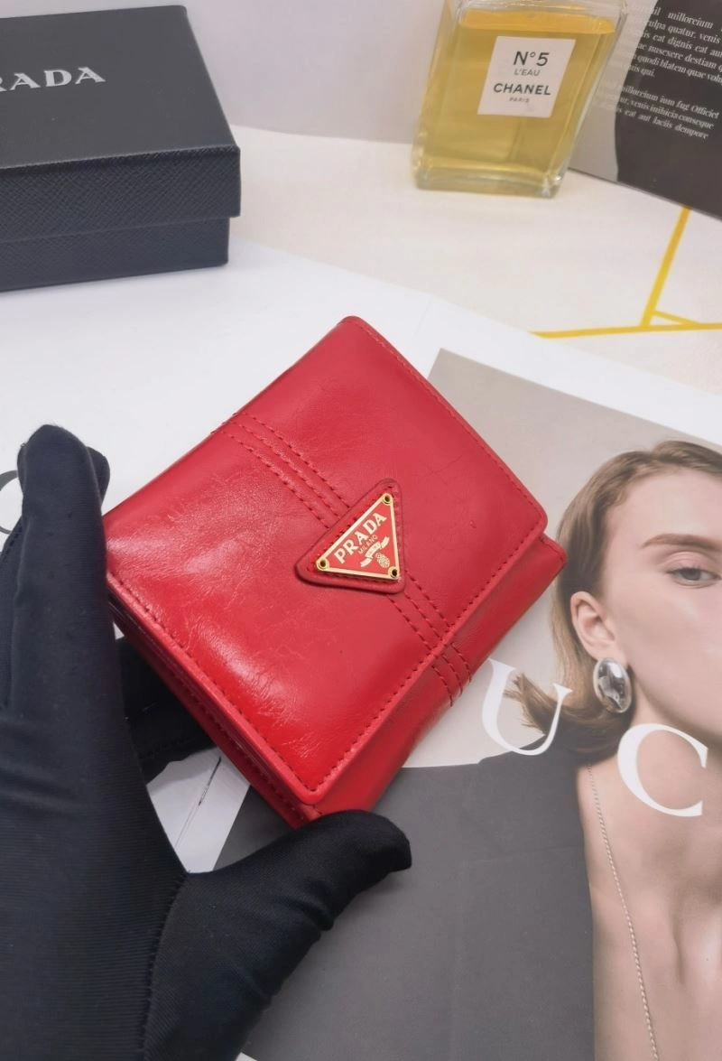 EyeCatching Prada Wallets Purse 85810
